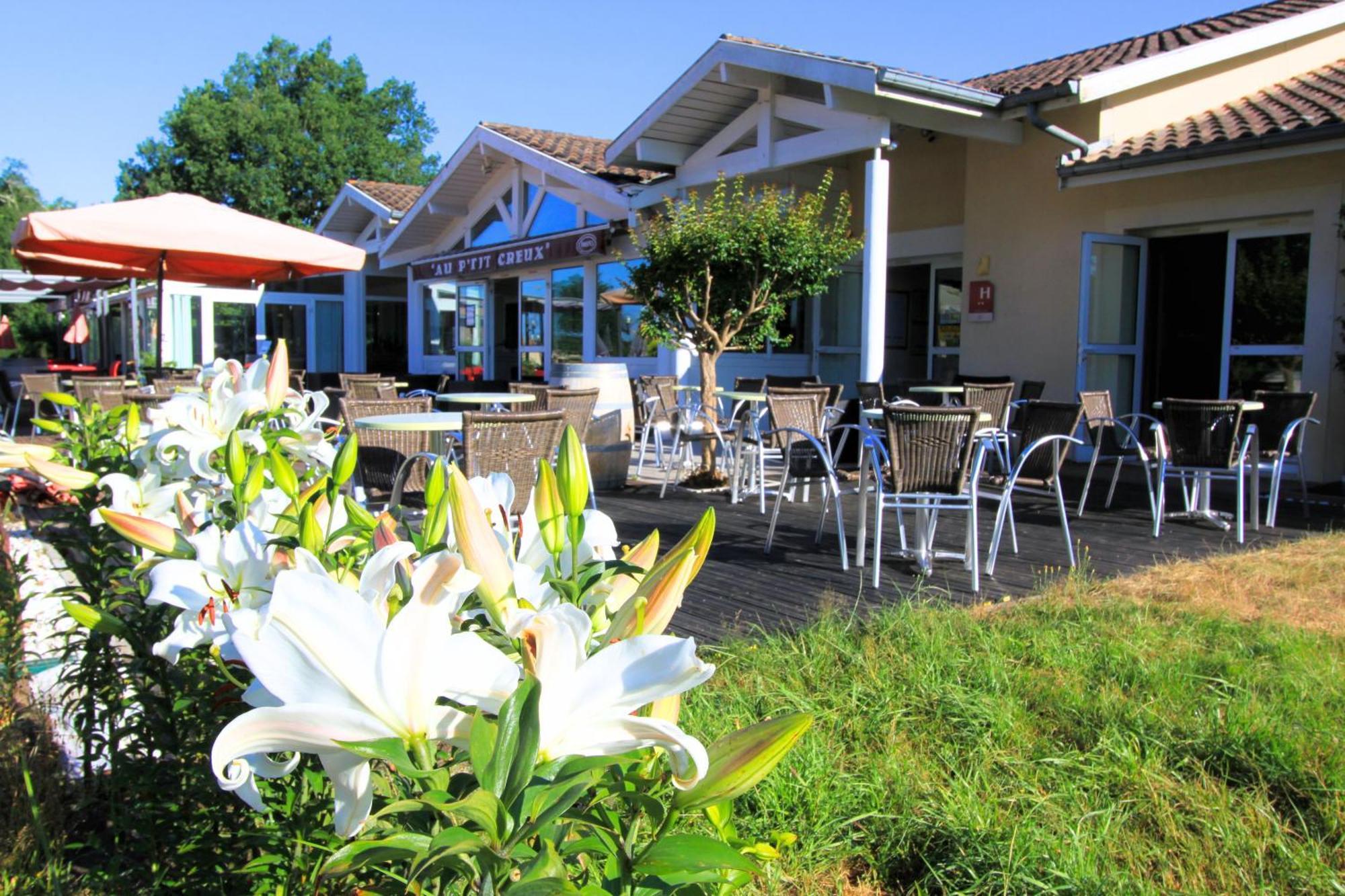 Hotel Au P'Tit Creux Des Landes Ychoux Exterior foto